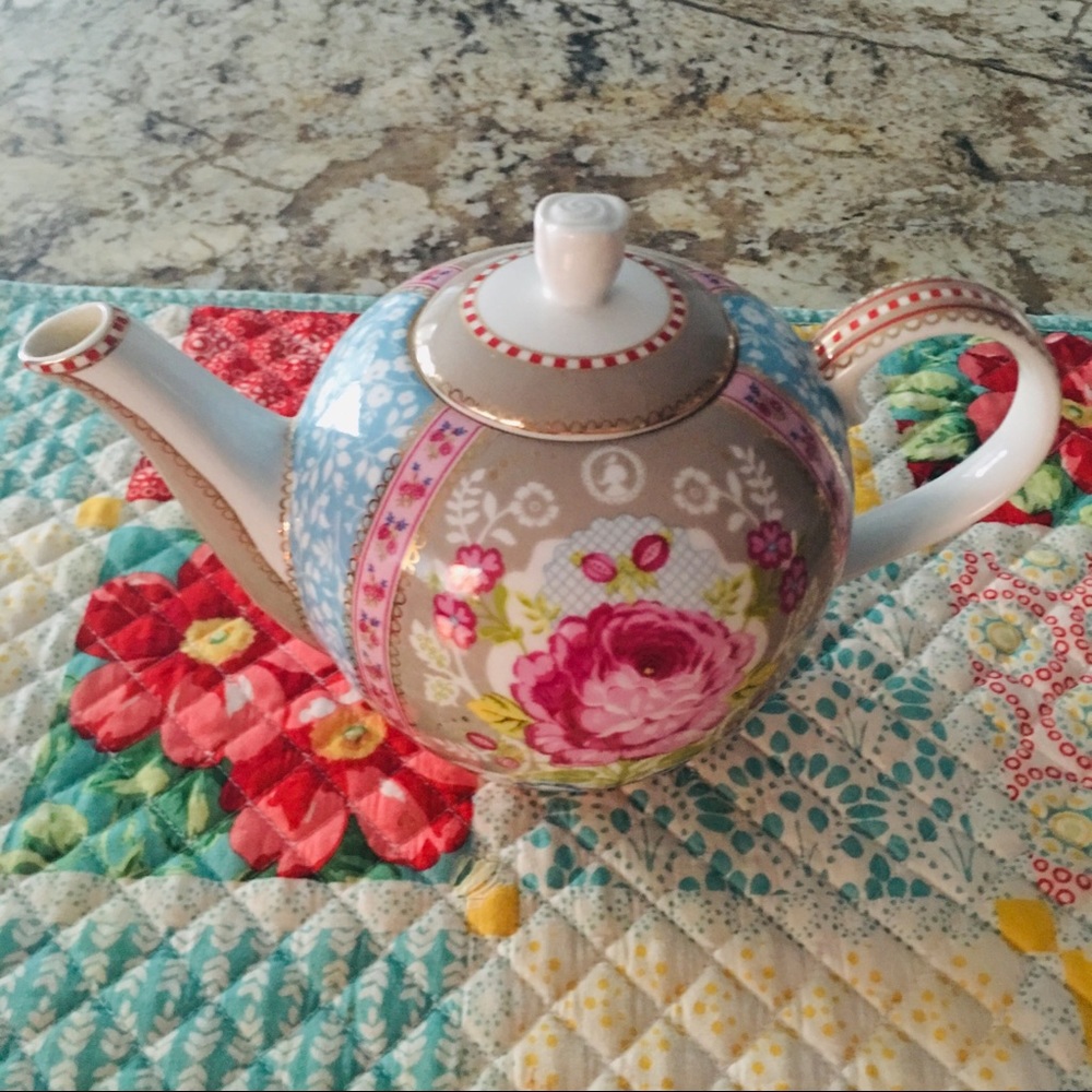 Teapot